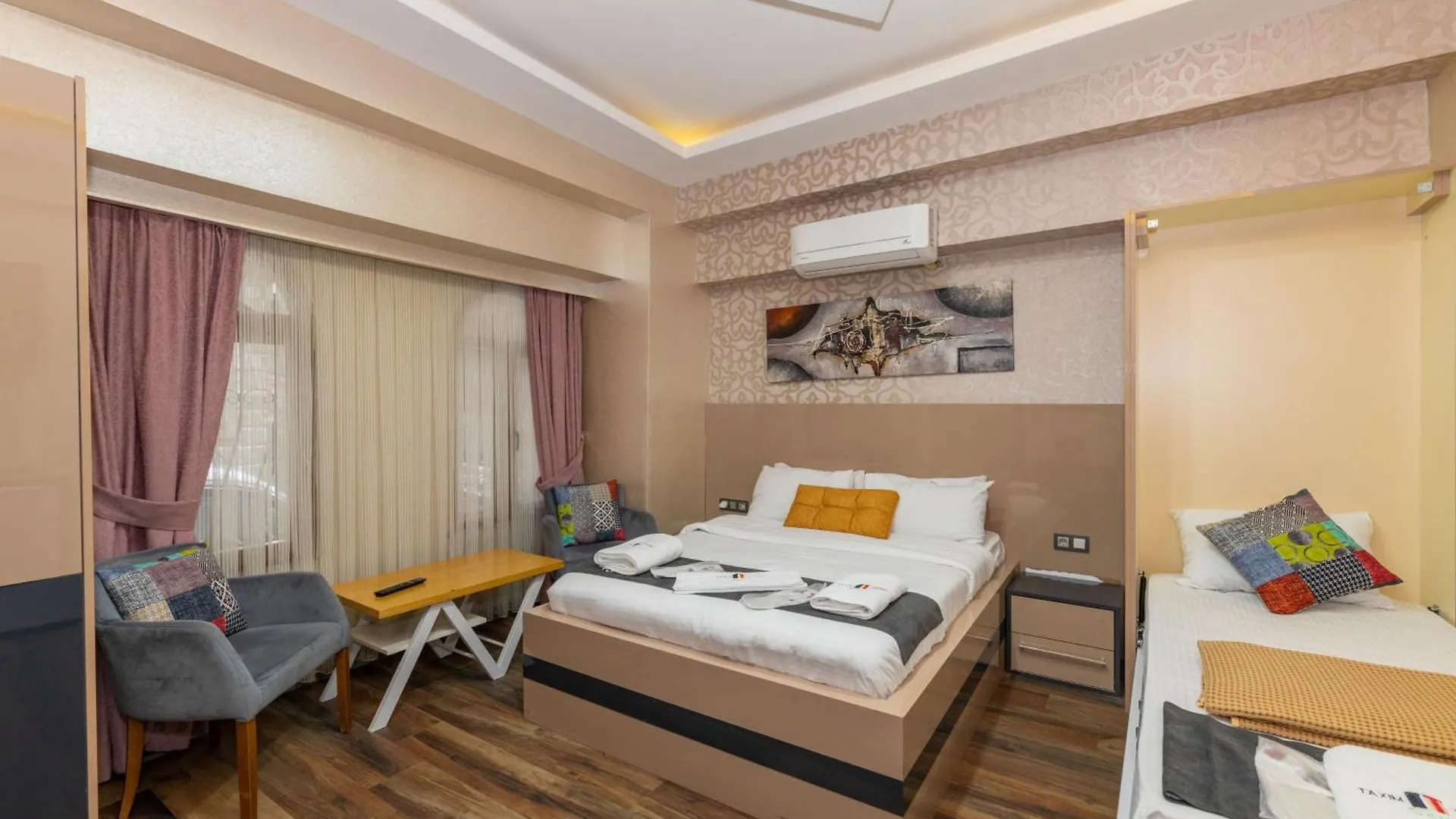 איסטמבול Taxim Trend Suites 3*,
