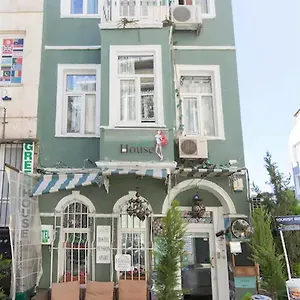 Хостел Taksim House